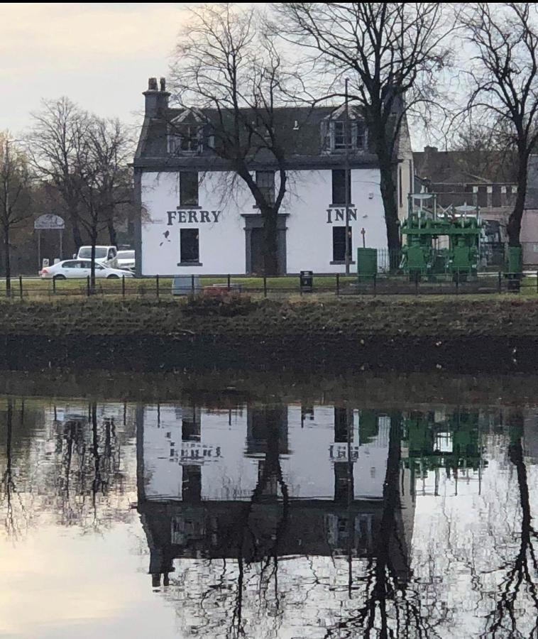 The Ferry Inn เรนฟริว ภายนอก รูปภาพ